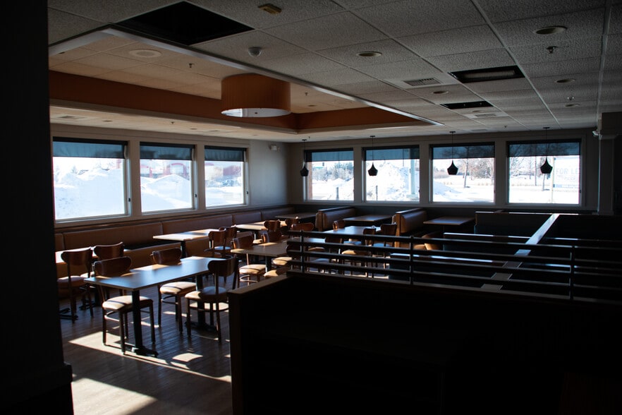 More Photos Of 12792 Riverdale Blvd NW, Coon Rapids Restaurant For Lease