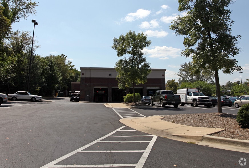 More Photos Of 841-861 Russell Ave, Gaithersburg Unknown For Lease