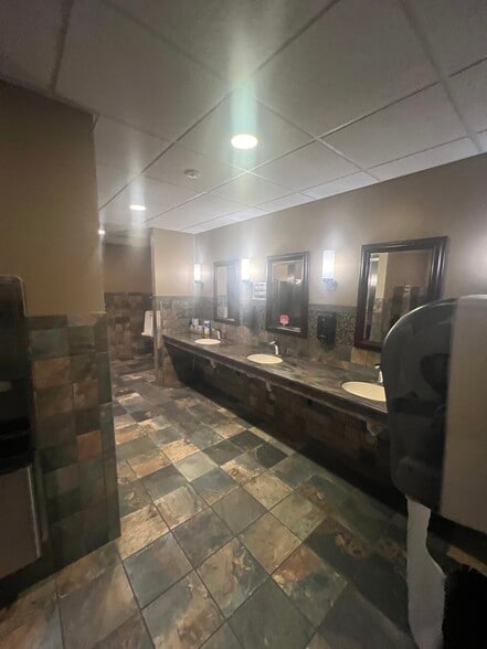 More Photos Of 4141 28th Ave S, Fargo Office For Lease