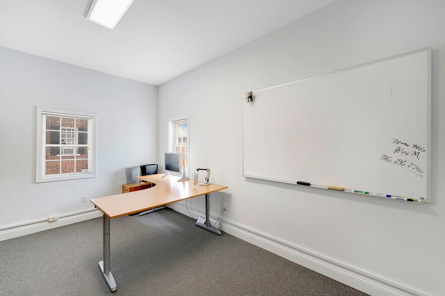 More Photos Of 201-203 Loudoun St SW, Leesburg Office Residential For Lease