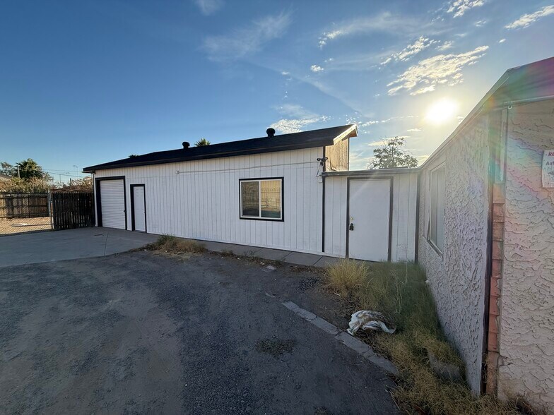 More Photos Of 219 W Mahoney Ave, Mesa Service For Lease