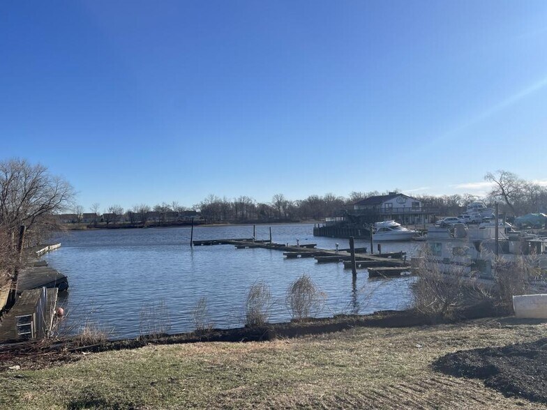 More Photos Of 625 Harrison St, Riverside General Retail For Sale