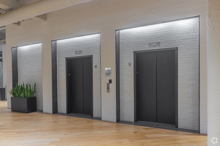 More Photos Of 1701 N Market St, Dallas Loft Creative Space For Lease