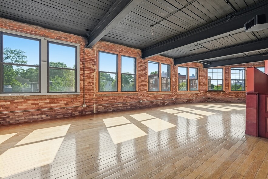 More Photos Of 300 Pleasant St, Northampton Office For Lease