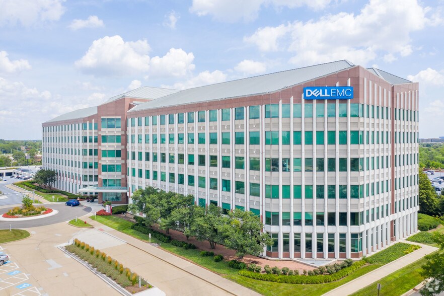 More Photos Of 3333 Warrenville Rd, Lisle Unknown For Lease