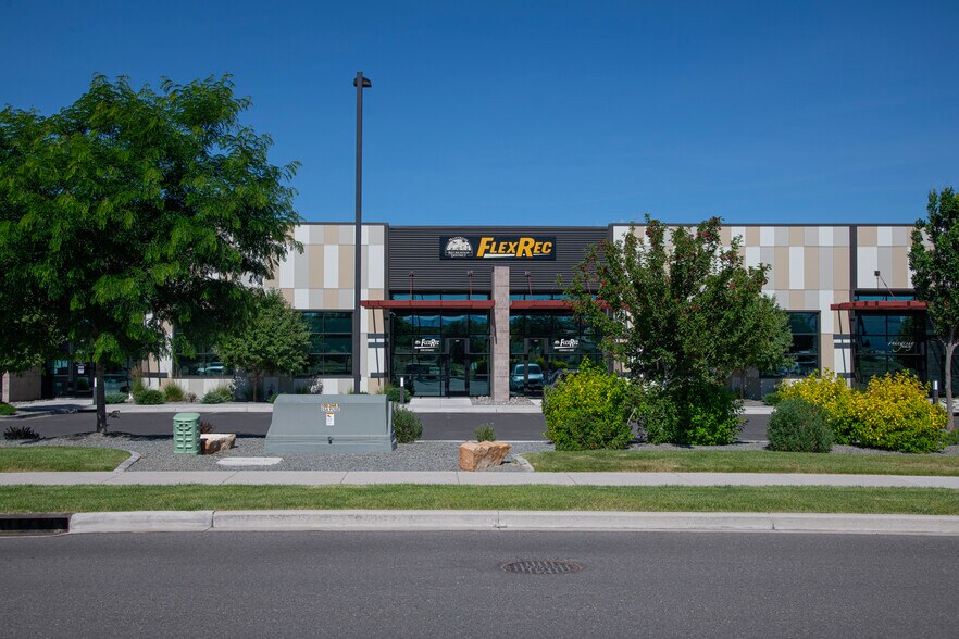 More Photos Of 1309 Mayfly Dr, Montrose Industrial For Lease