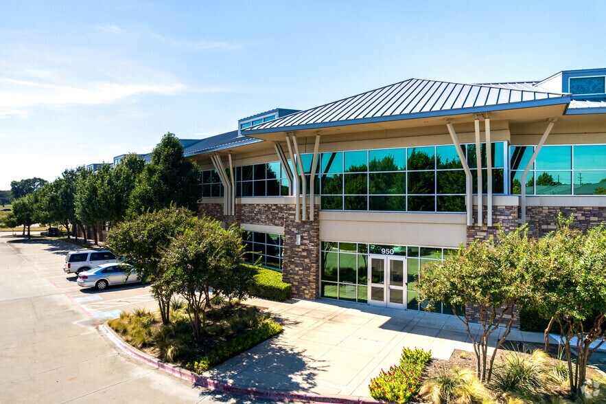 More Photos Of 950 E State Highway 114, Southlake Coworking Space