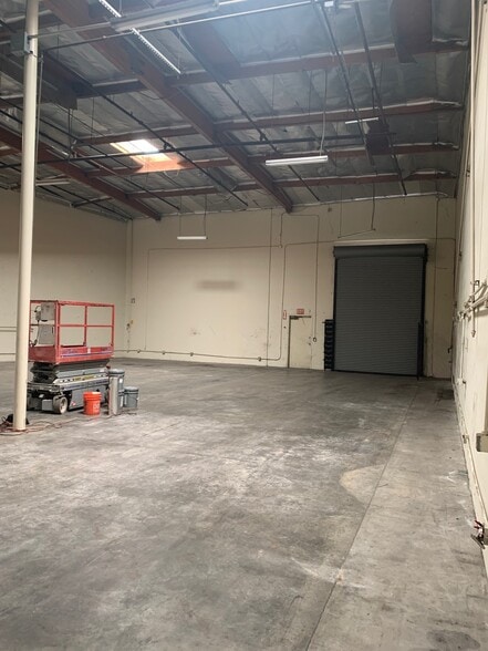 More Photos Of 100 S Reservoir St, Pomona Warehouse For Lease