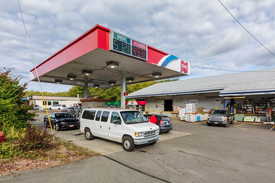 More Photos Of 20370 Viking Ave NW, Poulsbo Service Station For Sale