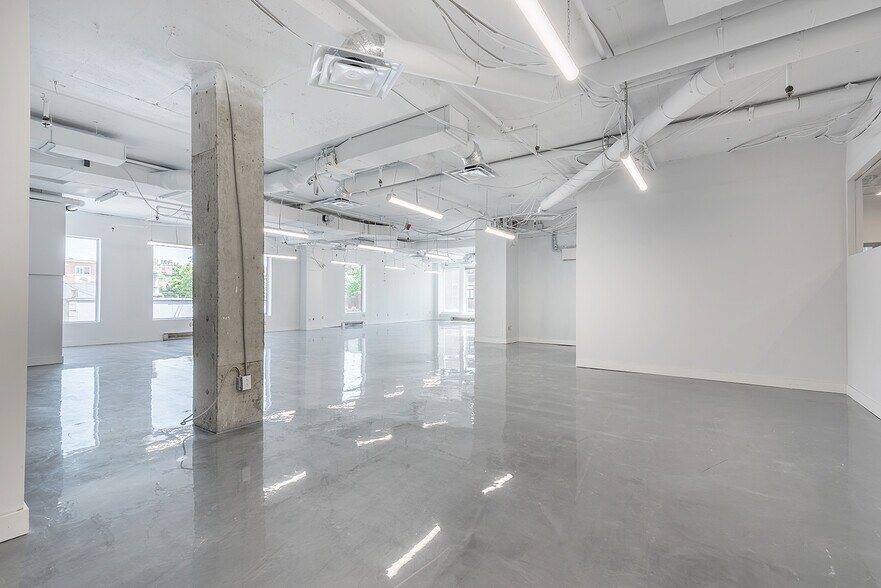 More Photos Of 7001-7035 Boul Saint-Laurent, Montréal Office For Lease