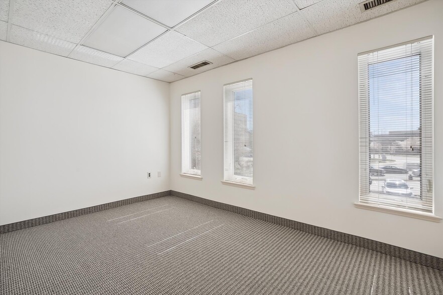 More Photos Of 9522 State Route 29, Fairfax Loft Creative Space For Sale