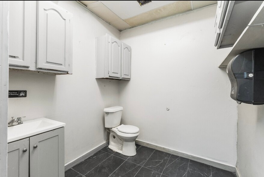 More Photos Of , San Antonio General Retail For Sale