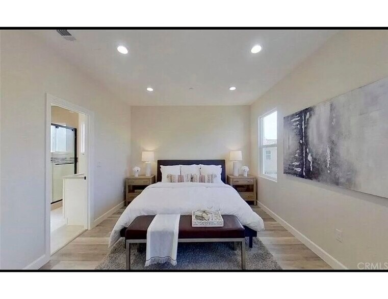 More Photos Of 7792 Liberty Dr, Huntington Beach Apartments For Sale