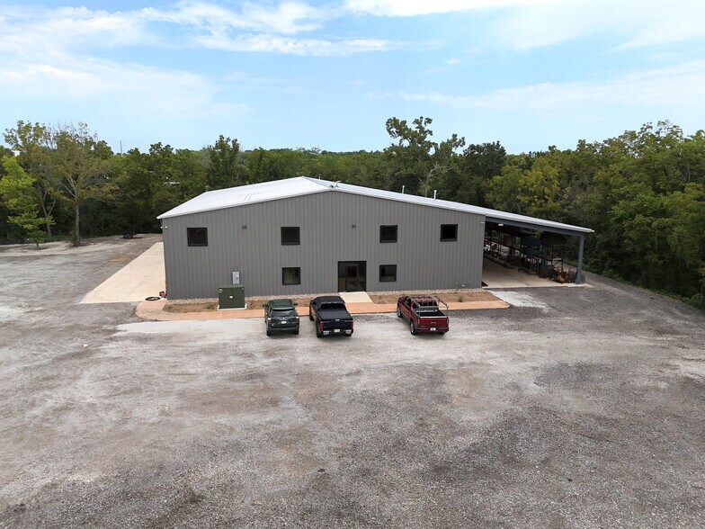 More Photos Of 955 SE AA Hwy, Blue Springs Industrial For Lease