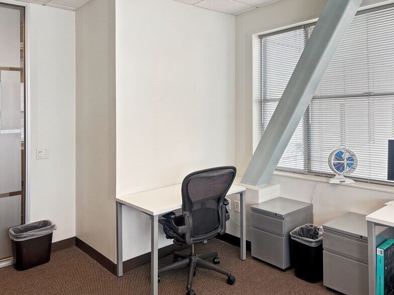 More Photos Of 755 Baywood Dr, Petaluma Coworking Space