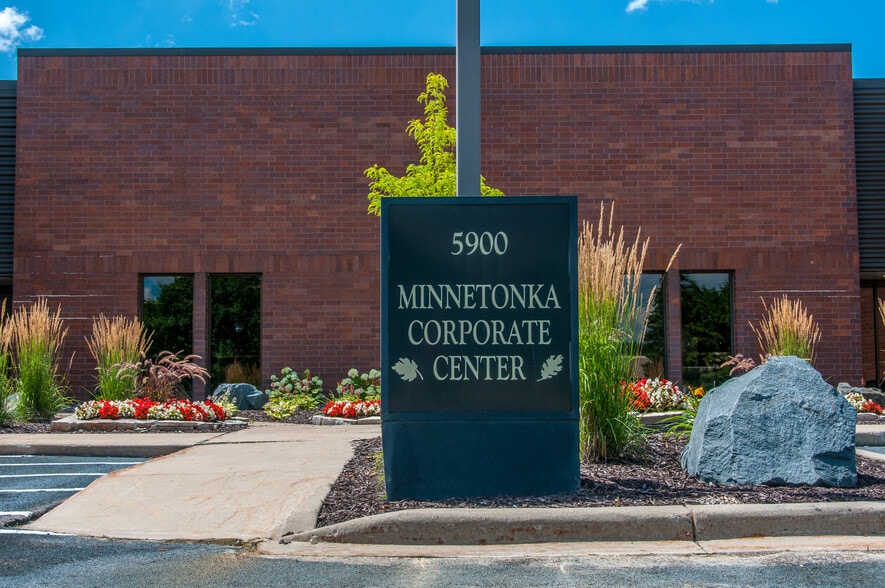 More Photos Of 5900-5950 Clearwater Dr, Minnetonka Research And Development For Lease