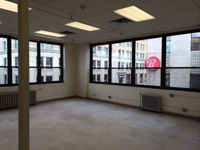 More Photos Of 910 Bergen Ave, Jersey City Office For Lease