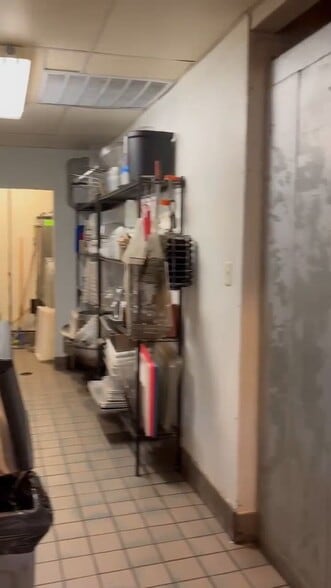 Primary Photo Of 704 Wooster Pike, Terrace Park Fast Food For Sale