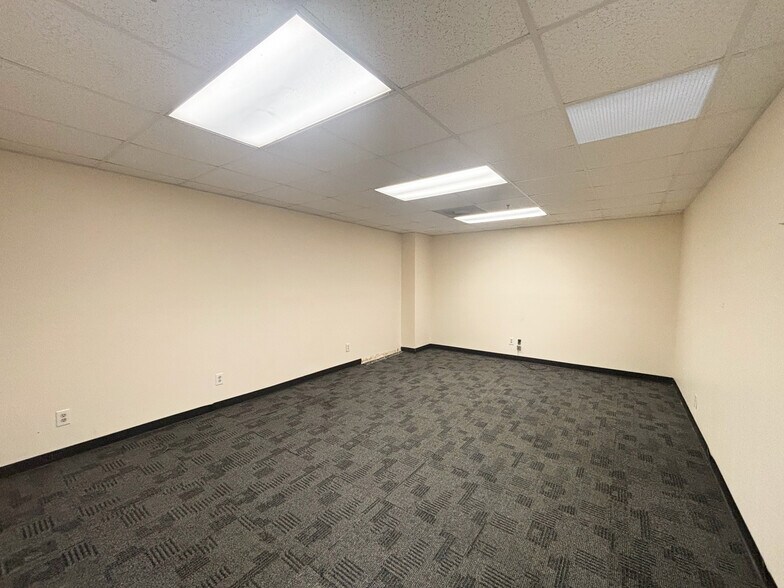 More Photos Of 3650 Patterson Ave, Winston-Salem Light Distribution For Lease