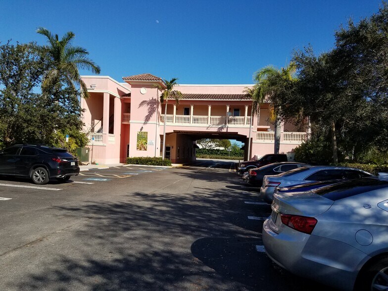 More Photos Of 709 S Federal Hwy, Boynton Beach Medical For Sale