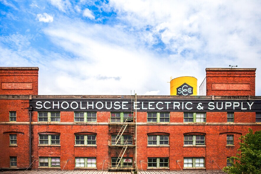 More Photos Of 2181 NW Nicolai St, Portland Manufacturing For Sale