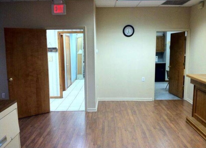 More Photos Of 487 Wright Debow Rd, Jackson Flex For Sale