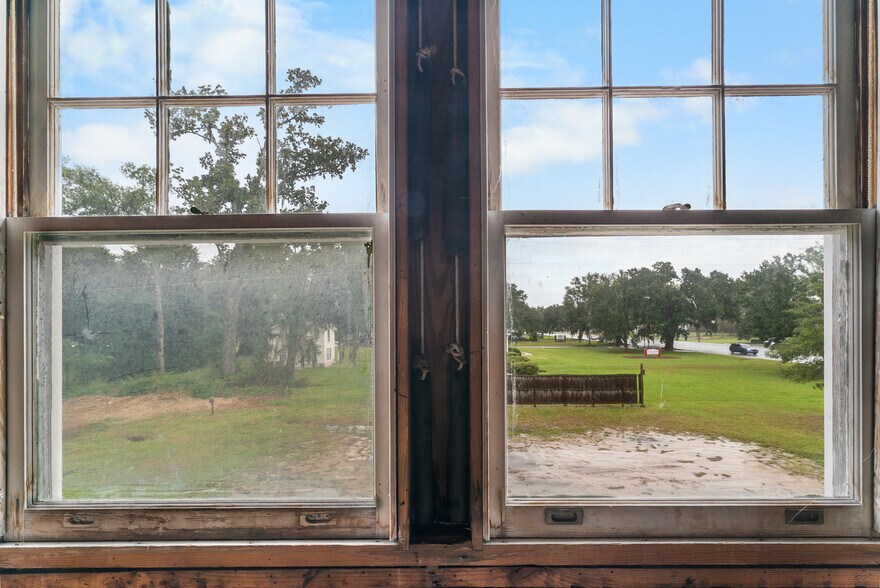 More Photos Of 11026 Ford Ave, Richmond Hill Specialty For Sale