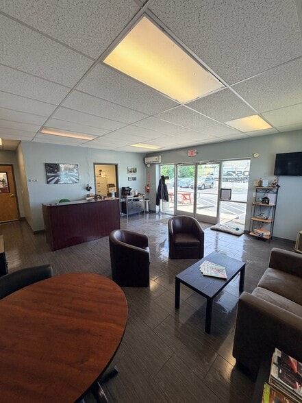 More Photos Of 186 Wincrest Dr, Winchester Warehouse For Sale