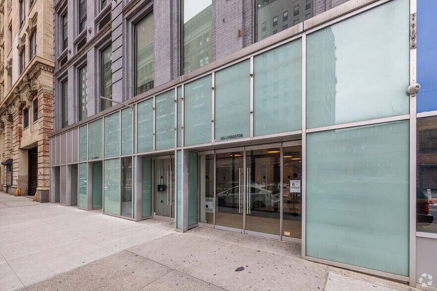 More Photos Of 490 Fulton St, Brooklyn Apartments For Lease