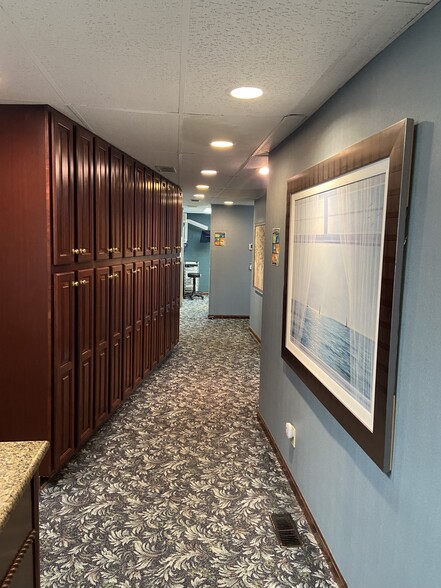 More Photos Of 610 E 11th St, Rushville Medical For Sale