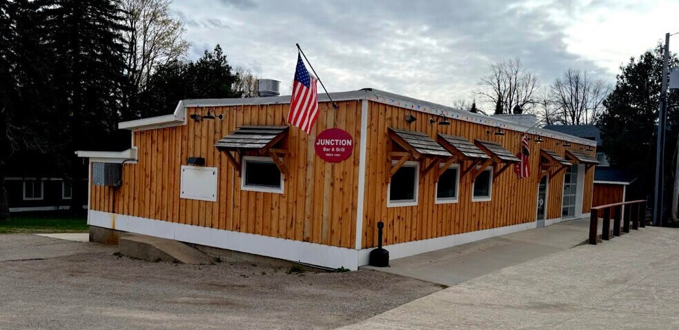 Primary Photo Of 4472 M-75, Walloon Lake Bar For Sale