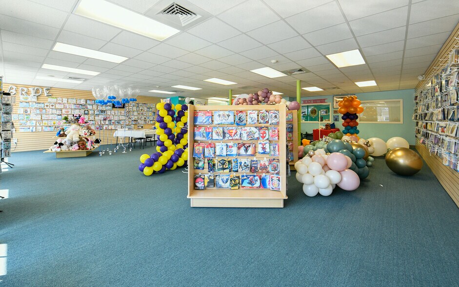 More Photos Of 570-572 Boston Post Rd, Milford Storefront Retail Office For Sale