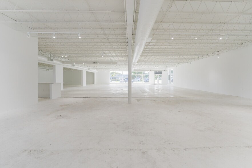 More Photos Of 3198 N Federal Hwy, Boca Raton Storefront Retail Office For Lease