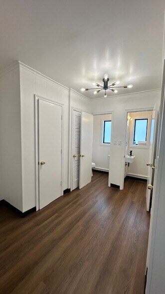 More Photos Of 2110 W 75th St, Prairie Village Unknown For Sale