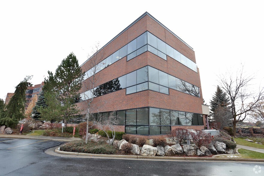 More Photos Of 1100 Country Hills Dr, Ogden Office For Lease