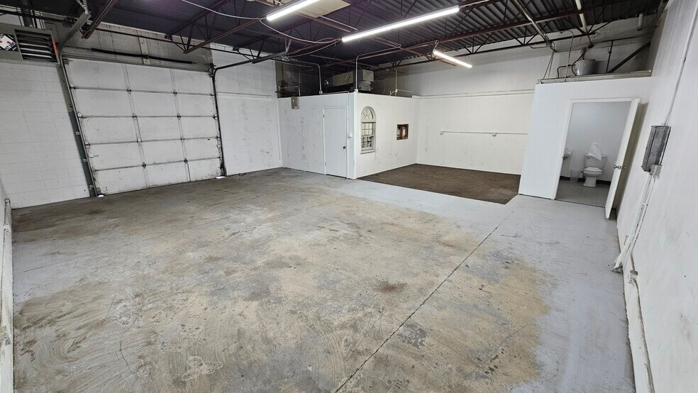 More Photos Of 7000 E 58th Ave, Commerce City Warehouse For Lease