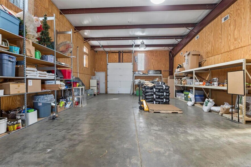 More Photos Of 1014 Linn St, Sikeston Freestanding For Sale