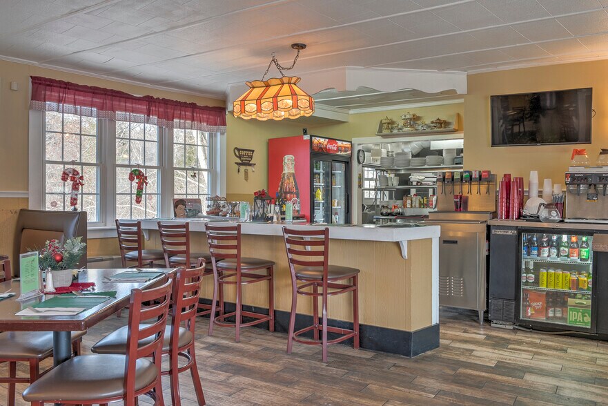More Photos Of 10 NH Route 12 S, Fitzwilliam Restaurant For Sale