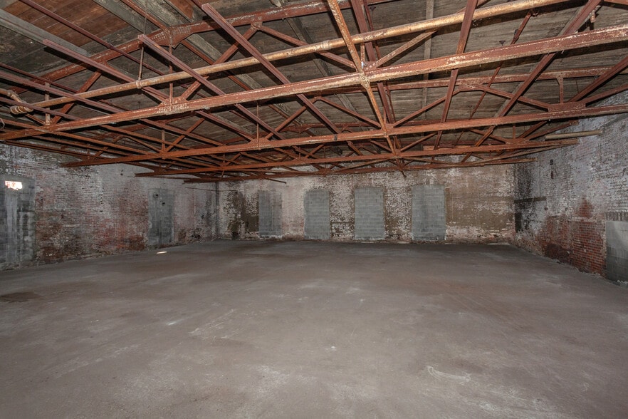 More Photos Of 1698 Main St, Peekskill Manufacturing For Lease