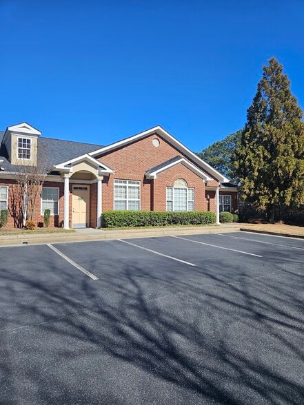 More Photos Of 1815 Lockeway Dr, Alpharetta Office For Sale