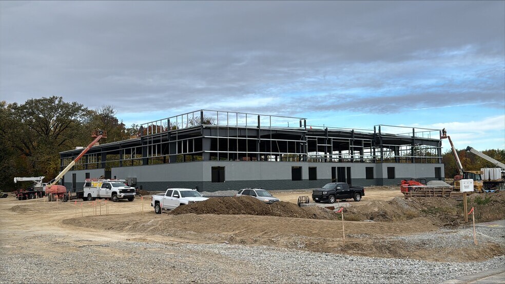 Primary Photo Of N Pointe Blvd, Noblesville Warehouse For Lease