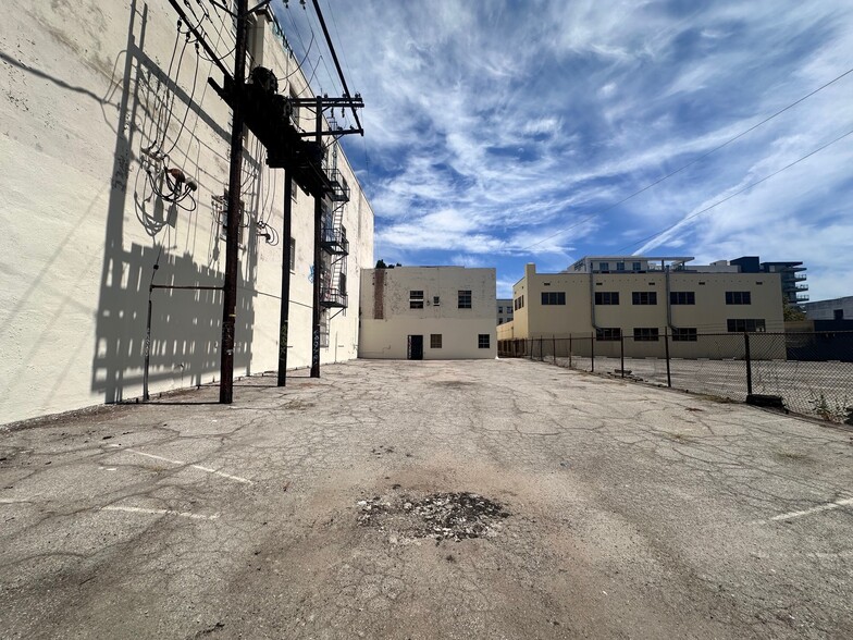 More Photos Of 1327 S Olive St, Los Angeles Specialty For Lease