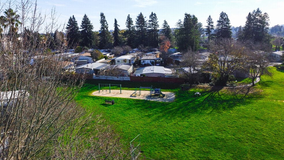 More Photos Of 750 Rohnert Park Expy W, Rohnert Park Manufactured Housing Mobile Home Park For Sale