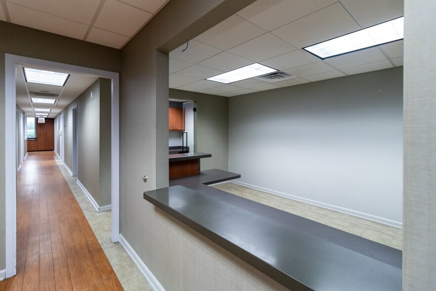 More Photos Of 2400 N Ashland Ave, Chicago Medical For Lease