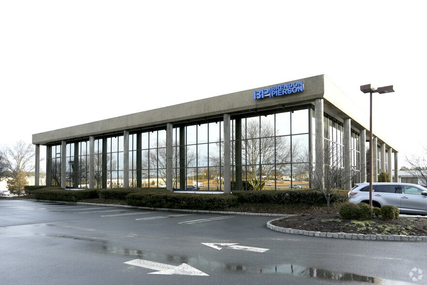 More Photos Of 1720 State Route 34, Wall Township Unknown For Lease