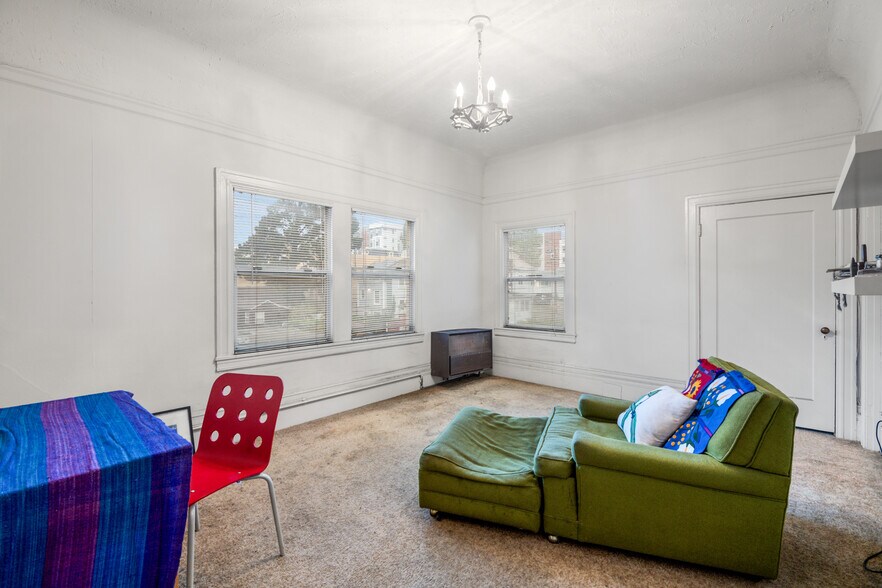 More Photos Of 2874-2882 Telegraph ave, Oakland Apartments For Sale