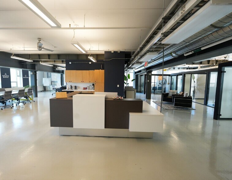 More Photos Of 550 Bayview Ave, Toronto Office For Lease