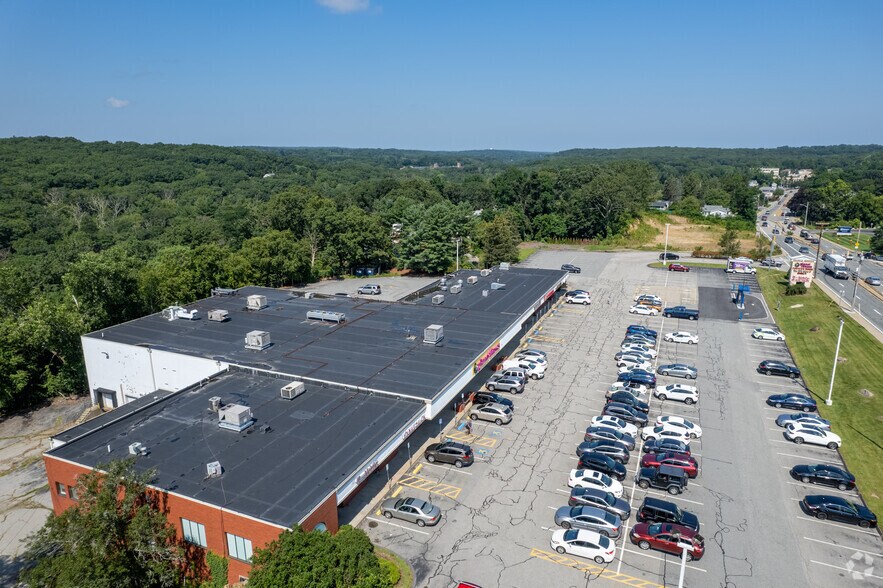 More Photos Of 1800 Mendon Rd, Cumberland Unknown For Lease