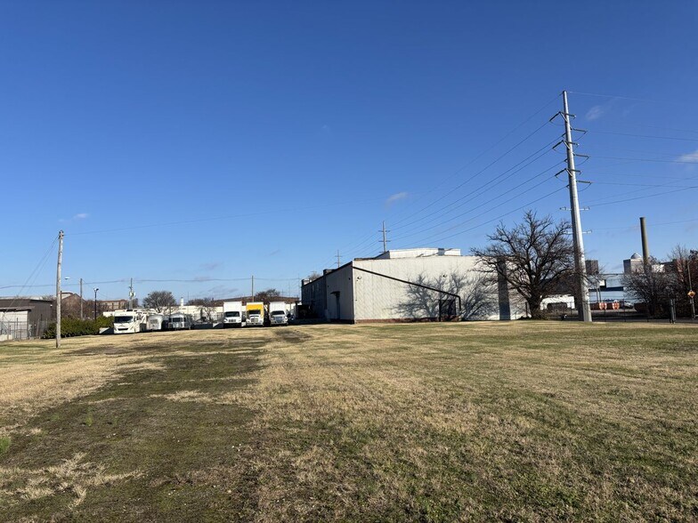 More Photos Of 1300-1310 W Breckinridge St, Louisville Manufacturing For Sale