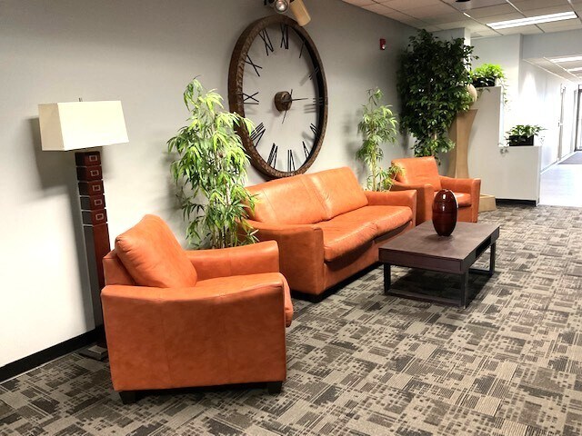 More Photos Of 6001 Cochran Rd, Solon Medical For Lease